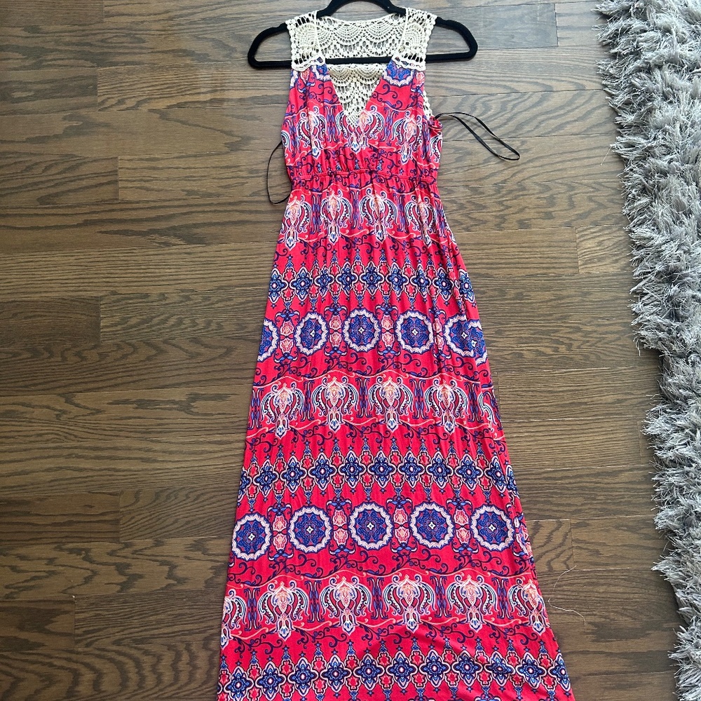 Felicity & Coco Red Mandala and Back knit dress Size (small)